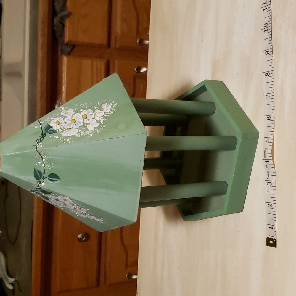Adorable gazebo style decor/ realistic candle holder